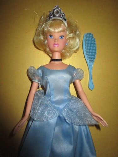 824 blonde disney barbie - disney,